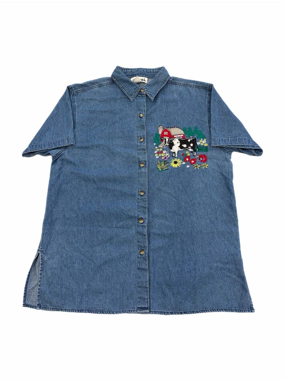 Effeci Vintage 90s Embroidered Denim Shirt with Barn and Cow Farm Design